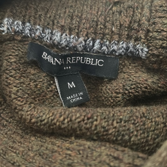 Banana Republic olive green turtleneck sweater - Picture 2 of 4